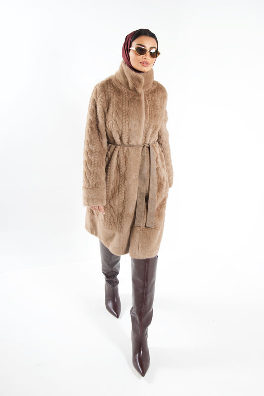 Fur Coat Getailleerd Met Strikceintuur camel